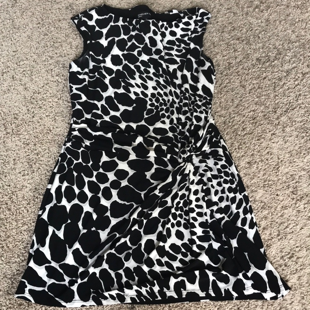 Super cute black and white animal print dress!